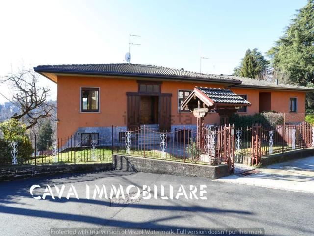 Appartamento in vendita di 165 m² in Via Mario Civelli, 21