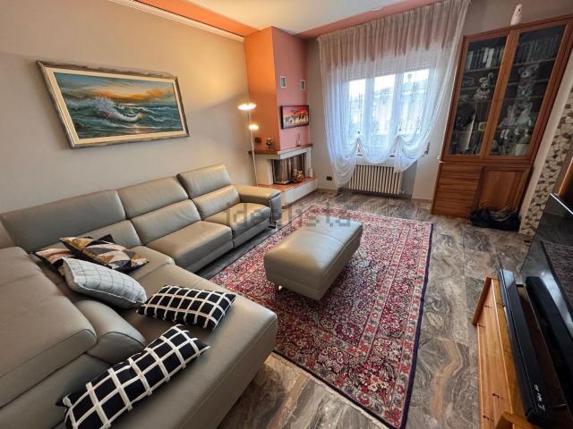 Appartamento in vendita di 165 m² in Via Piave, 24