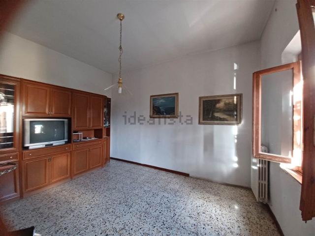 Appartamento in vendita di 165 m² in Via Provinciale Cerretese