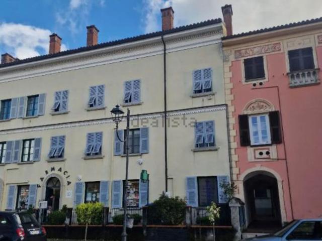 Appartamento in vendita di 165 m² in Via Vochieri, 4