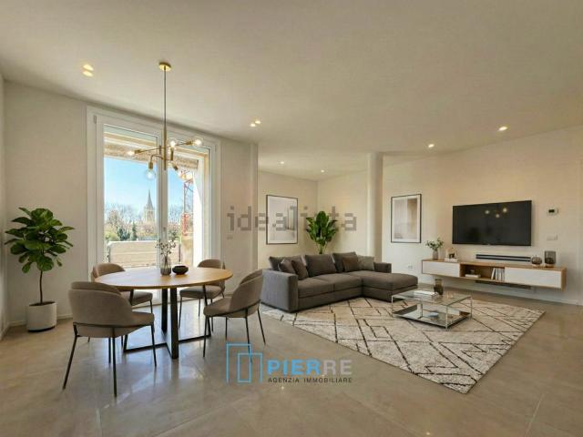 Appartamento in vendita di 165 m² in Via Vittorio Guerzoni