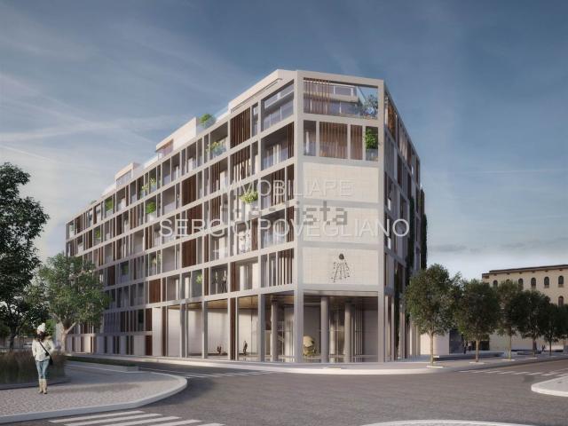 Appartamento in vendita di 165 m² in Viale Cesare Battisti