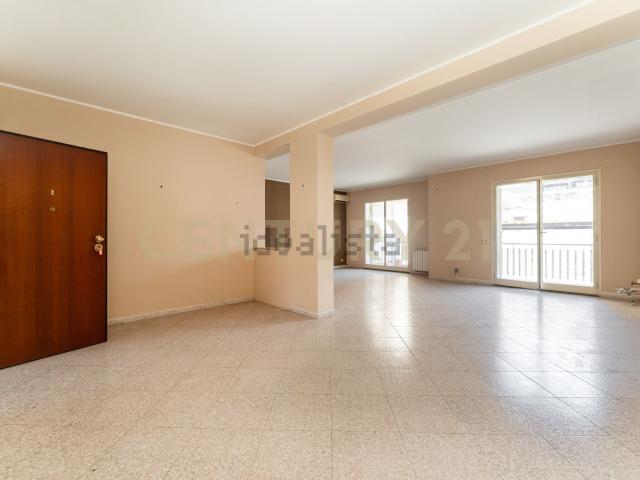 Appartamento in vendita di 165 m² in Viale delle Olimpiadi, 12