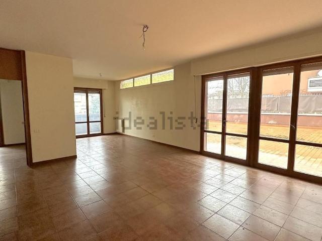 Appartamento in vendita di 165 m² in Viale Montegrappa