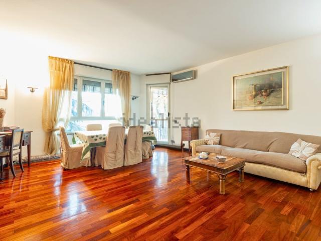 Appartamento in vendita di 165 m² in Viale Paolo Onorato Vigliani