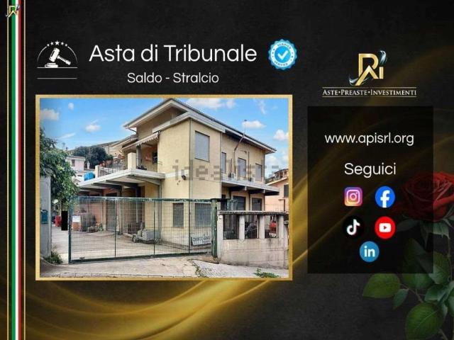 Appartamento in vendita di 165 m² in Vico Alessandro Manzoni, 25