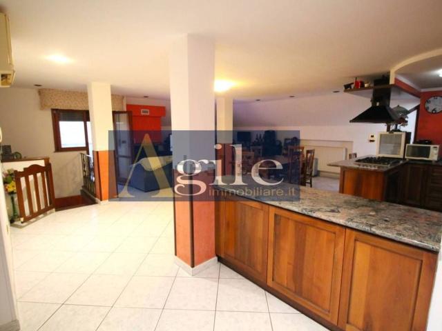Appartamento in vendita di 165 m² in Contrada Treazzano
