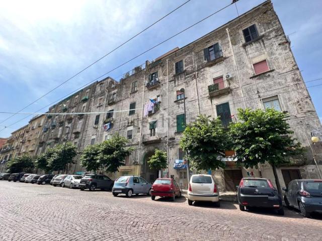 Appartamento in vendita di 165 m² in Corso San Giovanni a Teduccio, 827