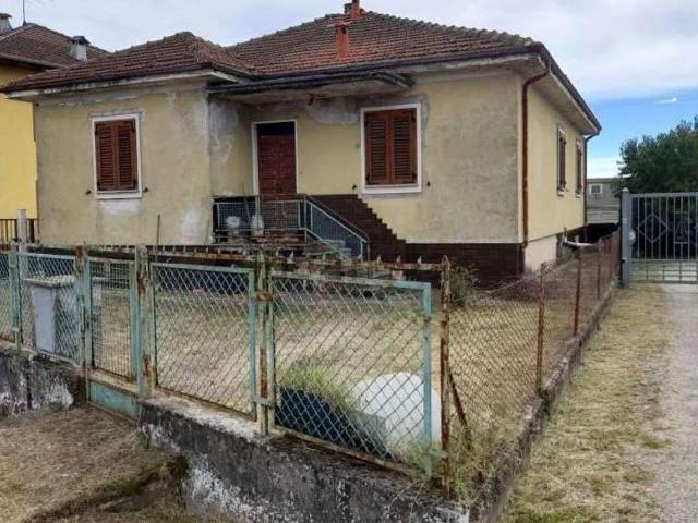 Appartamento in vendita di 165 m² in Strada Comunale Bettole, 3