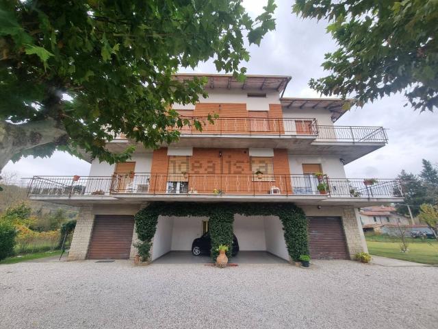 Appartamento in vendita di 165 m² in Strada della Bruna, 27