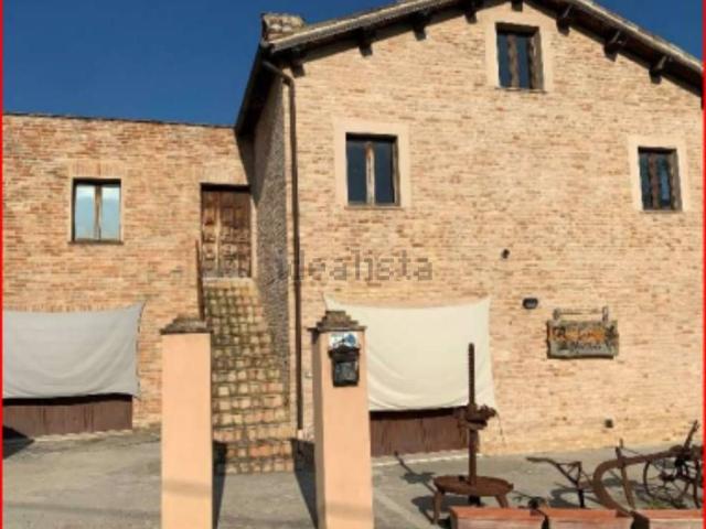 Appartamento in vendita di 165 m² in Strada Provinciale 56
