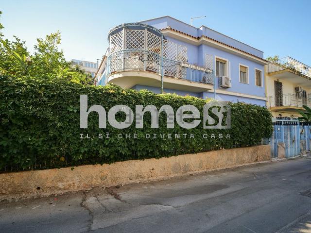 Appartamento in vendita di 166 m² in Via Borrello Luigi, 10