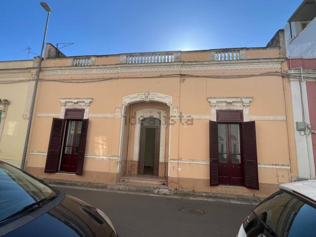 Appartamento in vendita di 166 m² in Via G. Guerrieri, 7