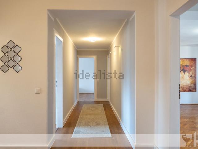Appartamento in vendita di 166 m² in Via Giuseppe e Sergio Ortolani, 4