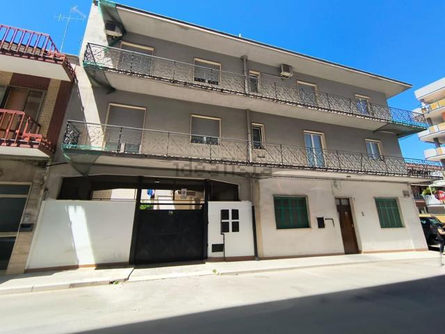 Appartamento in vendita di 166 m² in Via Giovanni Casalino, 167