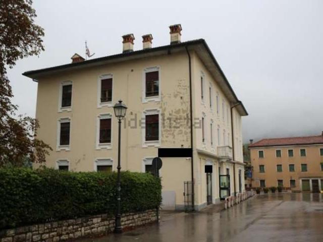 Appartamento in vendita di 166 m² in Via Dante Alighieri
