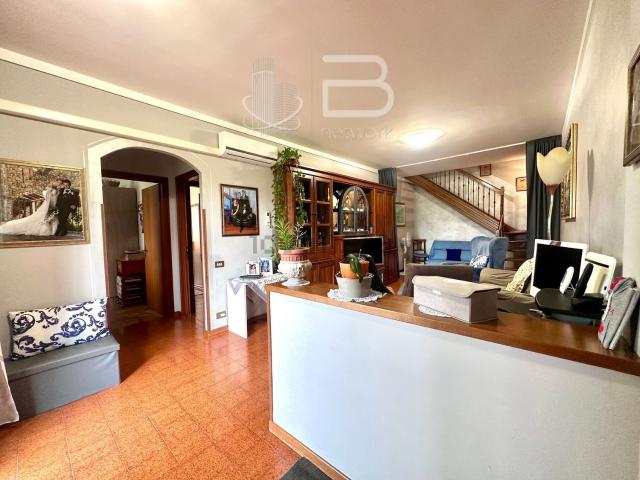 Appartamento in vendita di 166 m² in Via della Repubblica
