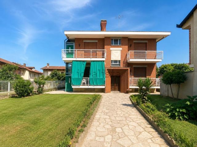Appartamento in vendita di 166 m² in Via Torino