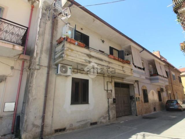 Appartamento in vendita di 166 m² in Via Tevere, 4