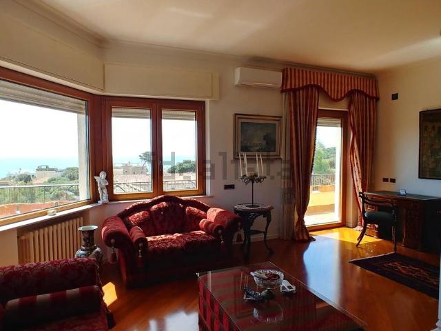 Appartamento in vendita di 166 m² in Strada Statale 1, 317
