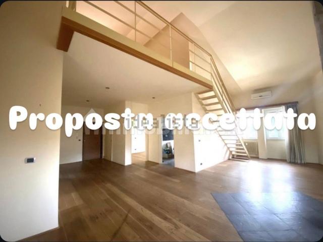 Appartamento in vendita di 167 m² in Via Colle Di Mezzo