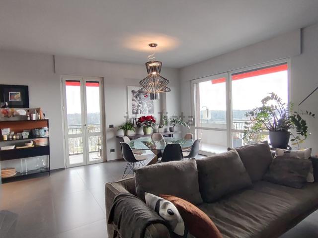 Appartamento in vendita di 167 m² in Via Cristoforo Colombo