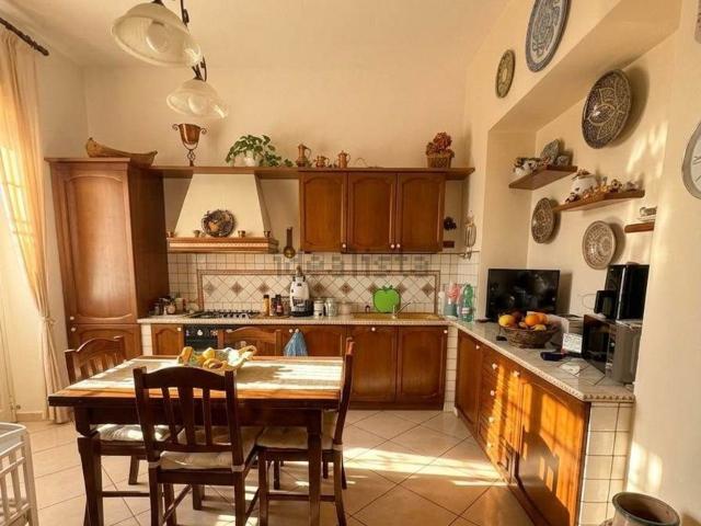 Appartamento in vendita di 167 m² in Via Alcide de Gasperi