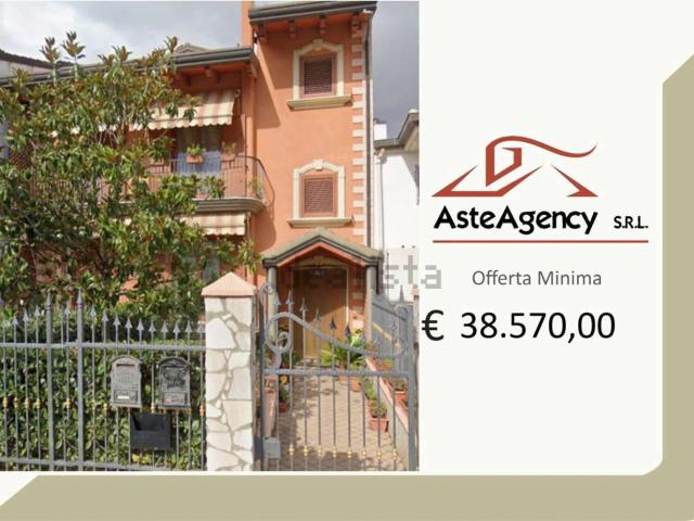 Appartamento in vendita di 167 m² in Via Basilicata