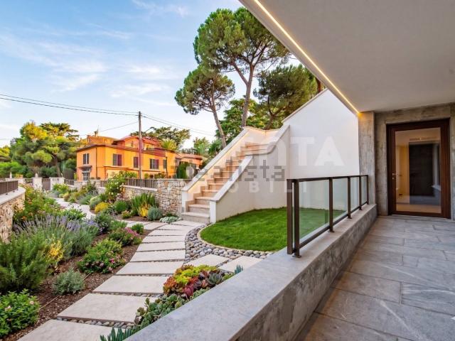 Appartamento in vendita di 167 m² in Via Giuseppe Ragazzoni, 13