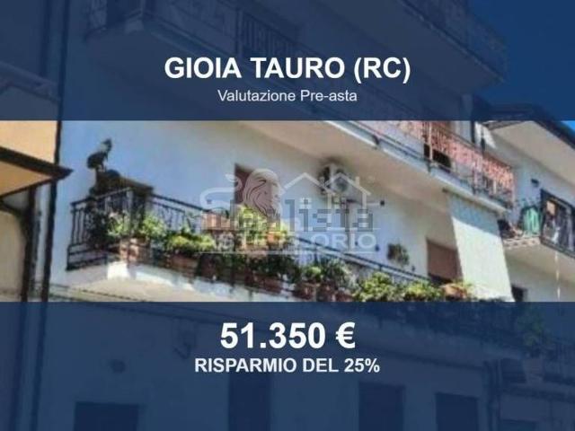 Appartamento in vendita di 167 m² in Via Giosuè Carducci, 11