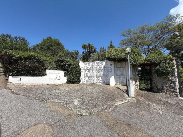 Appartamento in vendita di 167 m² in Via Giorgio De Chirico, 9