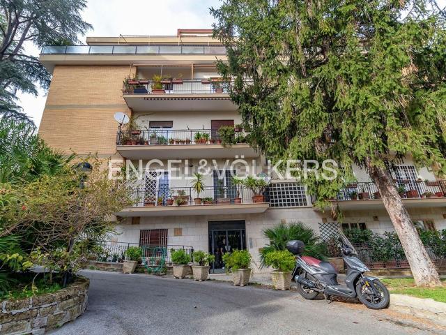 Appartamento in vendita di 167 m² in Via dei Due Ponti