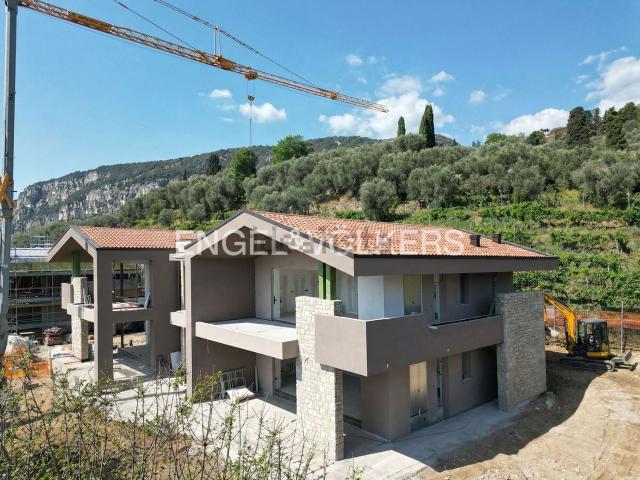 Appartamento in vendita di 167 m² in Via Emilio Salgari