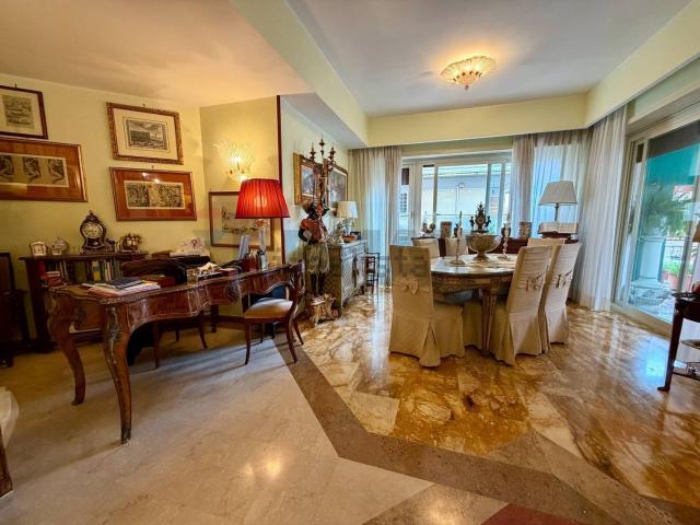 Appartamento in vendita di 167 m² in Via Filippo Nicolai, 87
