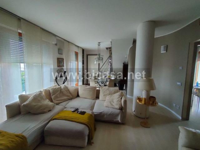 Appartamento in vendita di 167 m² in Via Indipendenza