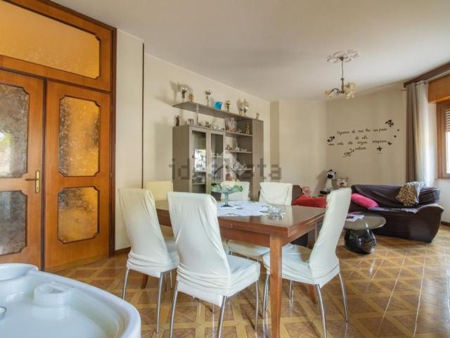 Appartamento in vendita di 167 m² in Via IV Novembre