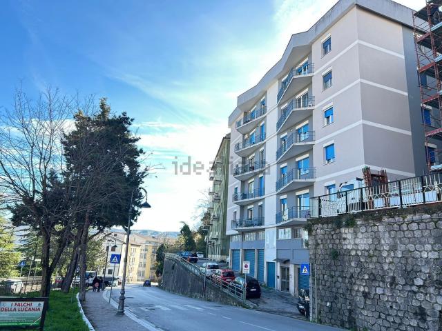 Appartamento in vendita di 167 m² in Via Nicola Vaccaro, 96