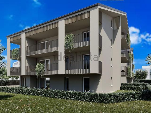 Appartamento in vendita di 167 m² in Via Sebino