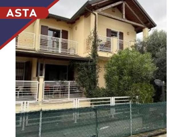 Appartamento in vendita di 167 m² in Via Pietro da Rimini, 28