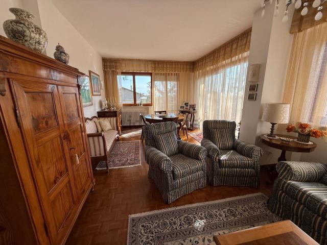 Appartamento in vendita di 167 m² in Via Umberto Giordano