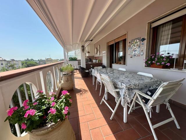 Appartamento in vendita di 167 m² in Via Vittorio Cian