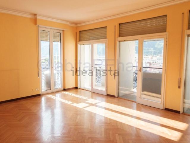 Appartamento in vendita di 167 m² in Piazza Giuseppe Verdi