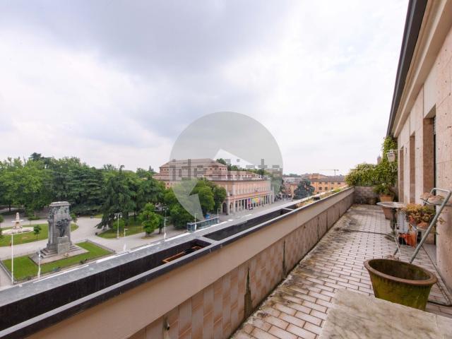 Appartamento in vendita di 167 m² in Piazza della Vittoria, 7