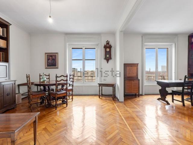 Appartamento in vendita di 167 m² in Piazzale Carlo Maciachini, 10