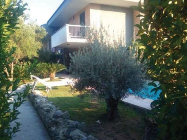 Appartamento in vendita di 168 m² in Via Collina, 18