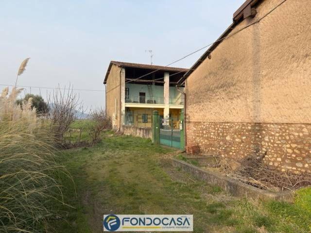 Appartamento in vendita di 168 m² in Via Castrezzato