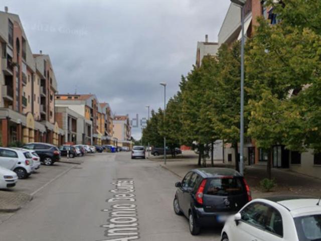 Appartamento in vendita di 168 m² in Via Antonio De Curtis