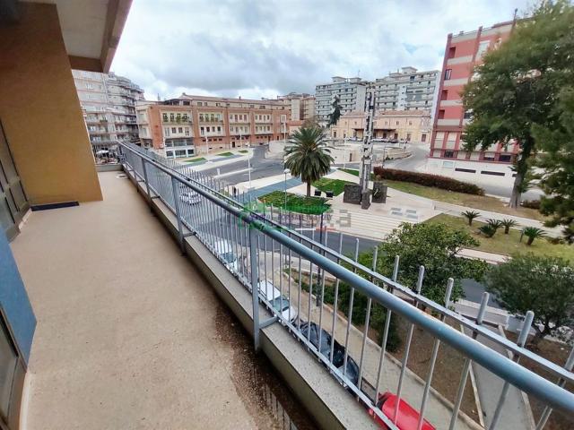 Appartamento in vendita di 168 m² in Via Dante Alighieri