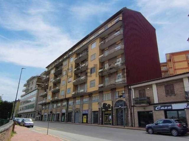 Appartamento in vendita di 168 m² in Via dei Due Principati, 136