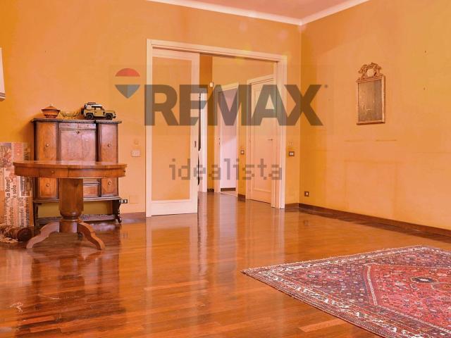 Appartamento in vendita di 168 m² in Via della Camilluccia, 145